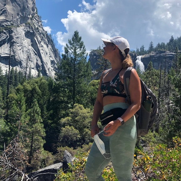 Meet your Posher, Marissa - Picture 2 of 2